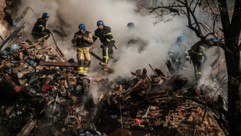 Bombenschäden in Kiew (Bild: AFP)