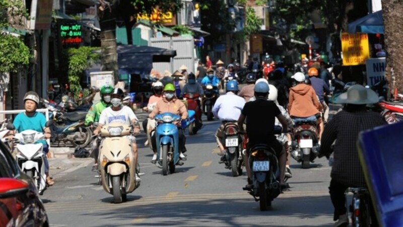 Mopeds sind in Vietnam Fortbewegungsmittel Nummer 1. (Bild: Christian Jauschowetz)