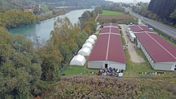 In Kärnten und Oberösterreich gibt es derzeit Zeltlager für Flüchtlinge. (Bild: SOBE HERMANN)