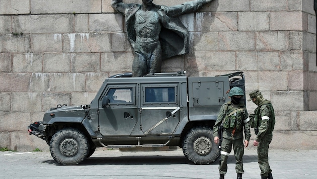 Russische Soldaten in Cherson (Bild: AFP)
