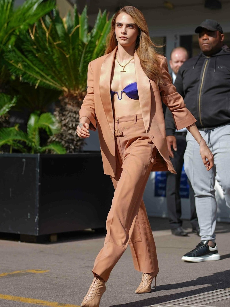 Cara Delevingne nach ihrem Auftritt bei der Mipcom 2022 in Cannes. (Bild: www.PPS.at)