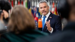 Will in Brüssel über illegale Migration reden: Bundeskanzler Karl Nehammer (ÖVP) (Bild: APA/BKA/Christopher Dunker)