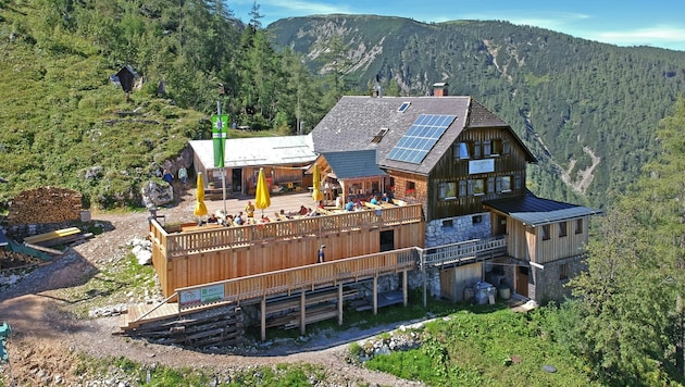 Die Zellerhütte ist ein Highlight im Sommer, und sie hat auch im Winter am Wochenende offen. (Bild: Zellerhütte/Alpenverein)