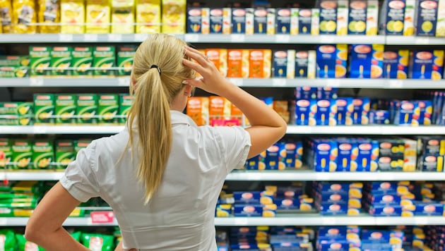 Derzeit sorgen die Preise im Supermarkt bei vielen noch für Kopfzerbrechen. (Bild: Erwin Wodicka/stock.adobe.com)