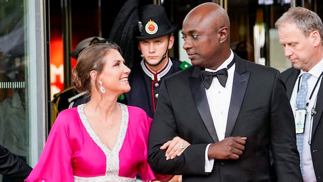 Norwegian Princess Märtha Louise and her fiancé, Hollywood guru Durek Verrett (Bild: APA / Photo by Lise Åserud / NTB / AFP)