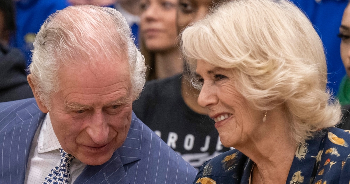 Erste Empfänger - Charles Und Camilla Führen Liebe Tradition Fort ...