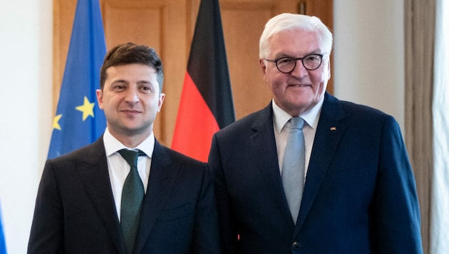 Frank-Walter Steinmeier und Wolodymyr Selenskyj bei einem Treffen 2019 in Berlin (Bild: AFP)