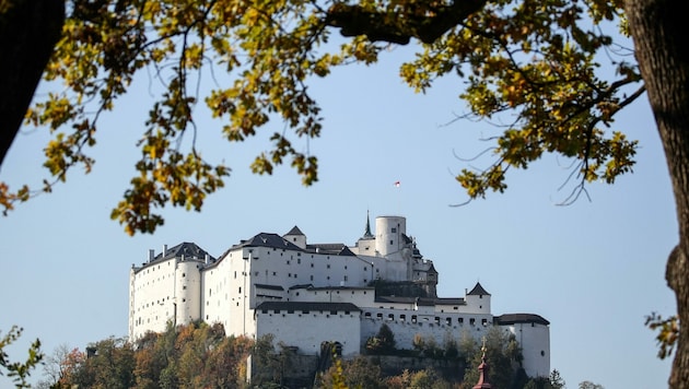 Jahr für Jahr hisst die Festung am 26. Oktober die Österreich-Fahne. (Bild: Tröster Andreas)