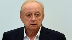Starkoch Alfons Schuhbeck vor Gericht in München (Bild: AFP)