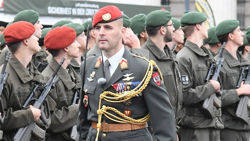 Oberst Markus Reisner sieht geringe Erfolgschancen. (Bild: P. Huber)