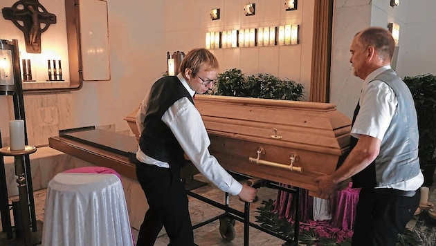 Instead of burial, more and more people are opting for an urn burial. (Bild: KRONEN ZEITUNG)