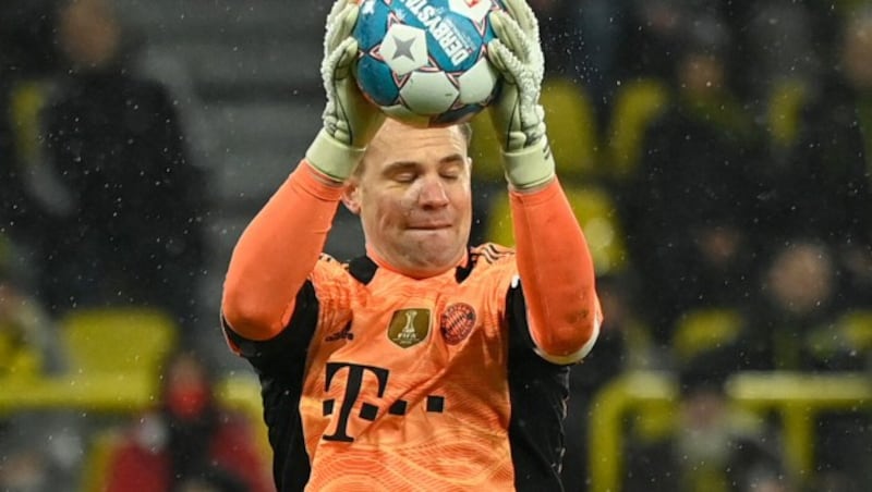 Manuel Neuer hatte bereits 2021 mit einem Pflaster unter dem Auge für Rätselraten gesorgt (Bild: APA/AFP/Ina Fassbender)