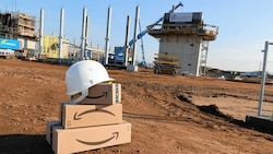 Amazon lässt in Premstätten groß bauen (Bild: Christian Jauschowetz)