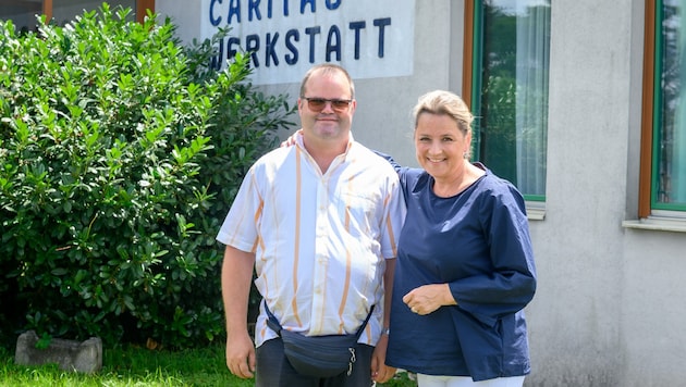 FPÖ-Stadträtin Susanne Rosenkranz mit Harald Scheibenpflug (Bild: Molnar Attila)