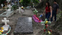 Der Grabstein dieser Ruhestätte in El Salvador wurde zerstört und weggeschafft. (Bild: Associated Press)