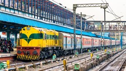 Ein Zug in Indien (Symbolbild) (Bild: stock.adobe.com/ Leonid Andronov)