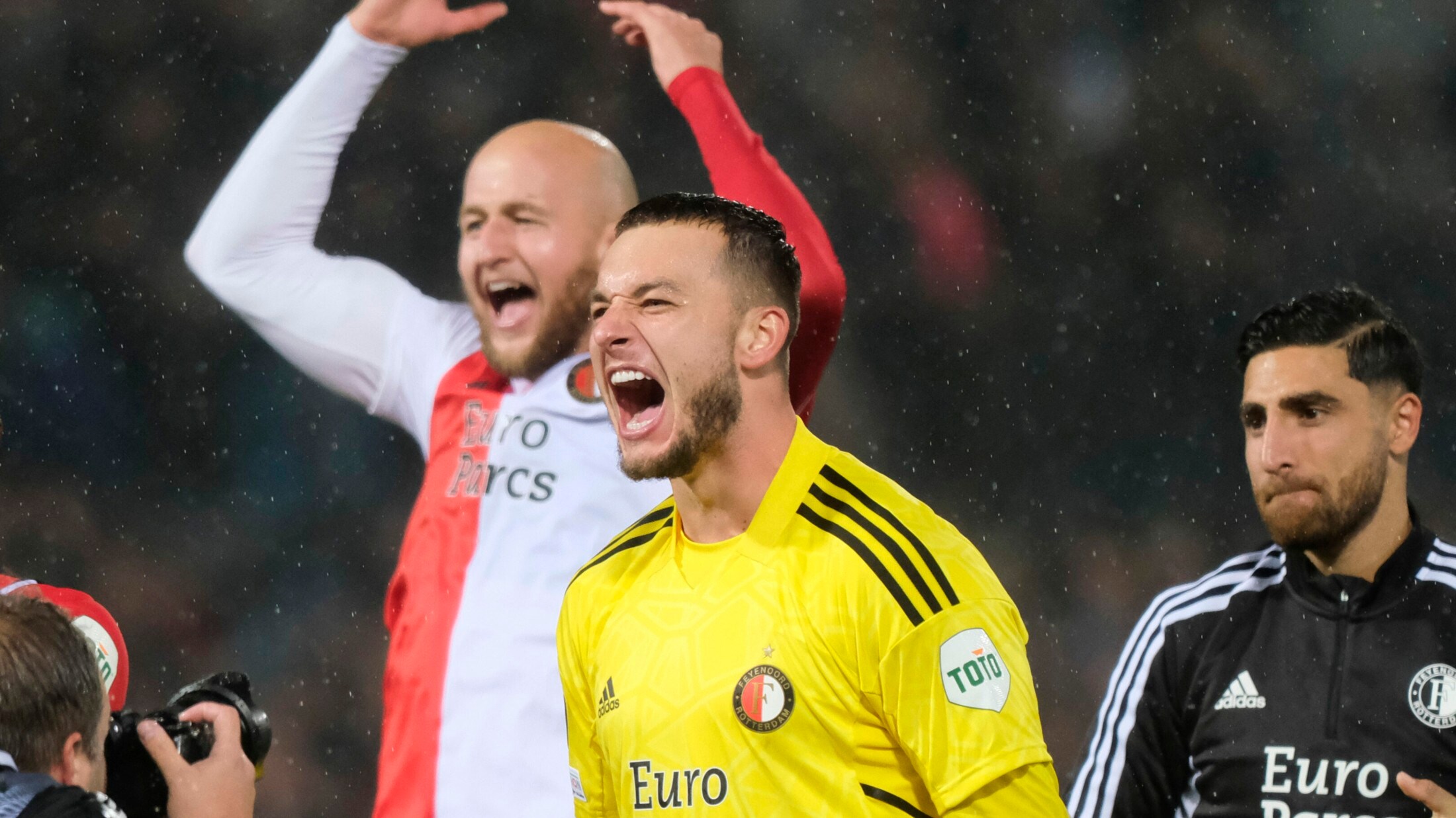 Zum Leidwesen Sturms - Gernot Trauner Feiert Mit Feyenoord EL ...