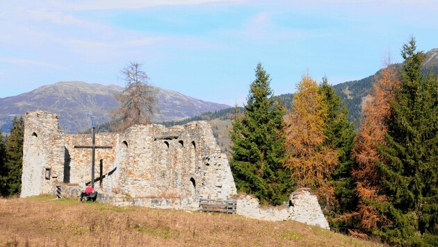 Von der Wallfahrtskirche blieb diese Ruine übrig. 200 Jahre lang war der Wallfahrtsort vergessen. (Bild: Peter Freiberger)