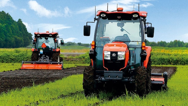 Der japanische Landmaschinenhersteller Kubota testet neben neuen automatisierten Traktoren auch Nachrüst-Kits, mit denen vorhandene Maschinen umgerüstet werden könnten. (Bild: Kubota)