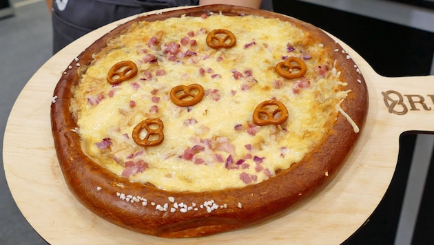 Ein Geschwisterpaar aus Bayern hat die „Brizza“ kreiert. Bei uns erfahren Sie, wie sie schmeckt. (Bild: Dominik Erlinger)