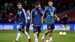 Giovani Lo Celso, Lionel Messi und Leandro Paredes (von li. nach re.) (Bild: APA/AFP/PIERRE-PHILIPPE MARCOU)