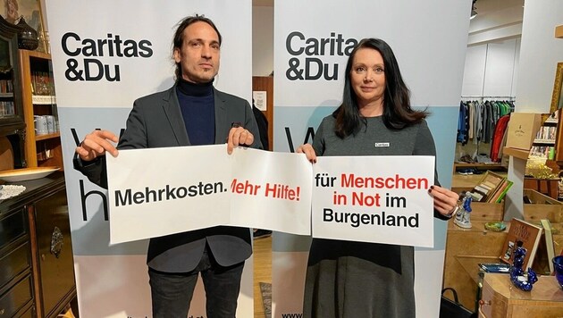 Caritas-Chefin Melanie Balaskovics mit Carla-Secondhand- Shop-Leiter Pascal Steiner. (Bild: Christian Schulter)