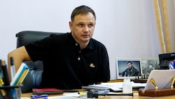 Stremoussow im Juli in seinem Büro in Cherson (Bild: APA/AFP/Stringer)