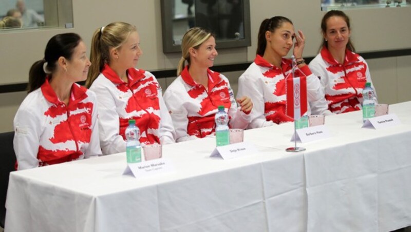 Marion Maruska, Sinja Kraus, Barbara Haas, Tamira Paszek und Melanie Klaffner (von li. nach re.) (Bild: GEPA )