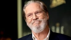 Jeff Bridges bei der Premiere seiner Serie „The Old Man“ (Bild: APA/Jamie McCarthy/Getty Images/AFP)