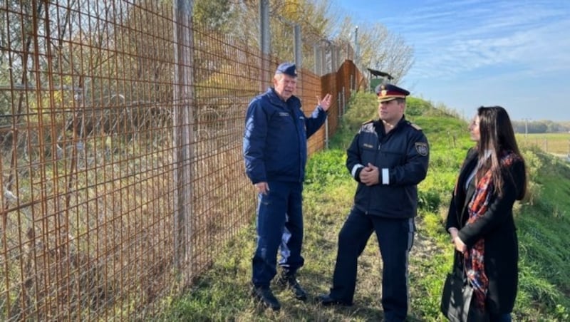 Polizeidirektor Takacs an der ungarisch-serbischen Grenze. (Bild: Josef Poyer)