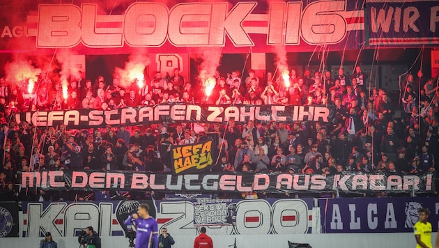Ein Banner der Austria-Fans beim Spiel gegen Villarreal (Bild: GEPA)