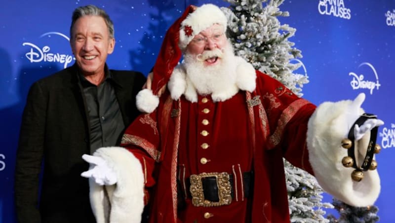 Tim Allen kehrt in der Disney+-Serie „The Santa Clauses“ wieder als Santa Claus auf den Bildschirm zurück. (Bild: AFP )