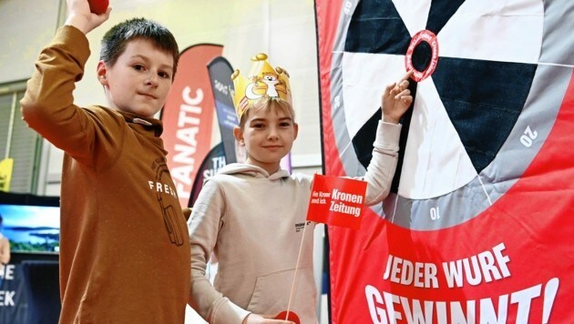 Auch Kinder haben beim „Krone“-Stand in der Halle 5 ihren Spaß. Jeder Wurf gewinnt! (Bild: f. pessentheiner)