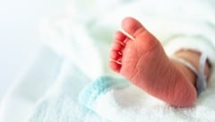 Laut MA 11 werden angefangen von der Babyklappe und anonymen Geburt bis zu den Frühen Hilfen intensive Beratungsmöglichkeiten angeboten. (Bild: Sergey Novikov/Ripicts.com)