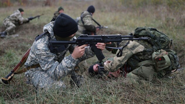 Ein Militärtraining in Russland (Bild: Associated Press)
