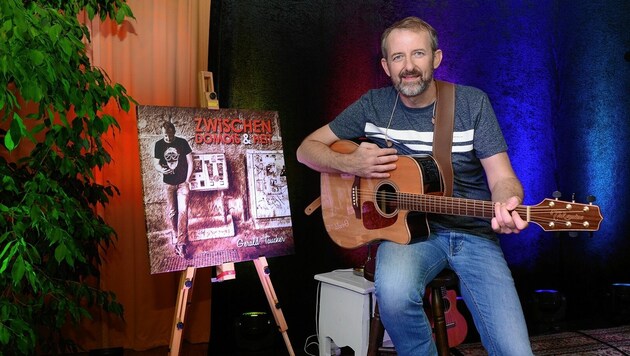 „Zwischen Domois & Heit“: Die Songs von Gerald Taucher erzählen fröhliche, humorvolle, aber auch ernste und traurige Geschichten aus dem Leben. (Bild: Pressefoto Weber)