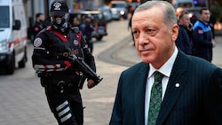Präsident Recep Tayyip Erdogan sprach von einem „niederträchtigen Anschlag“. In türkischen Medien wird über zwei mögliche Urheber spekuliert: die kurdische Arbeiterpartei PKK bzw. die Gülen-Bewegung. (Bild: AP, Krone KREATIV)
