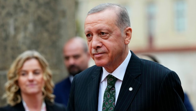 Der türkische Präsident Recep Tayyip Erdogan geht derzeit gegen Kurdenmilizen in Nordsyrien und im Nordirak vor. (Bild: AP)