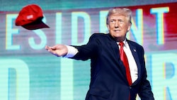 Zieht Donald Trump im kommenden Jahr erneut ins Rennen um das Präsidentenamt oder haut er endgültig den Hut drauf? (Bild: APA/Getty Images via AFP/GETTY IMAGES/JOE RAEDLE)