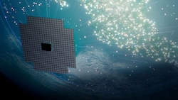 Der Mega-Satellit BlueWalker 3 steht vor dem Probebetrieb: Er soll Breitbandinternet direkt auf das Smartphone bringen, selbst in den entlegensten Winkeln der Welt. (Bild: AST SpaceMobile)