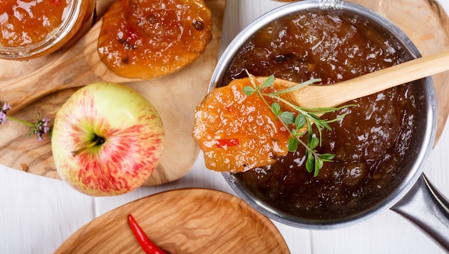 Dieses pikant-süßliche Chutney passt wunderbar zu einer Käseplatte.