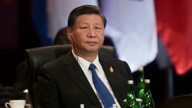 Chinas Staatschef Xi Jinping (Bild: Bay Ismoyo/Pool Photo via AP)