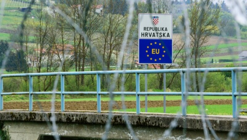 Schengen-Grenze in Kroatien (Bild: AFP)