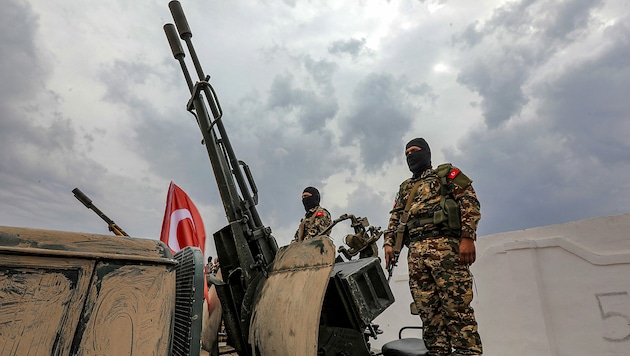 Von der Türkei unterstützte Rebellen in Nordsyrien (Bild: APA/AFP/Bakr ALKASEM)
