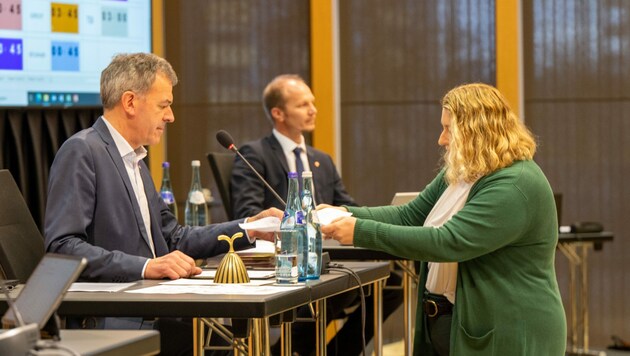 Bürgermeister Willi (li.) und Marcela Duftner (Bild: Liebl Daniel/zeitungsfoto.at)