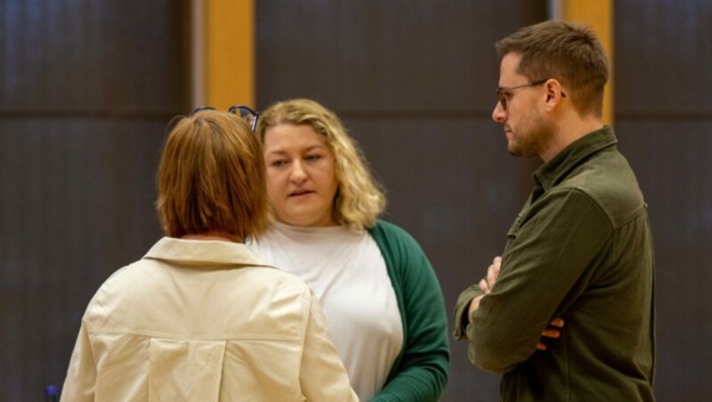 Thomas Lechleitner, Marcela Duftner (Mitte) und Renate Krammer-Stark (Bild: Liebl Daniel/zeitungsfoto.at)