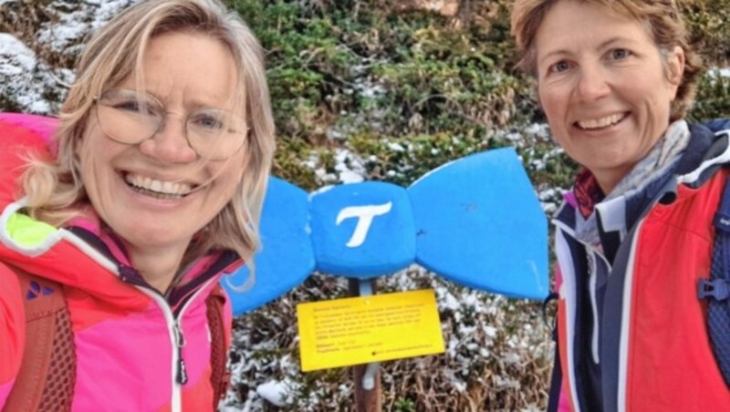 Silvia Sarcletti (re.) und Elisabeth Zienitzer von Weges sind echte Berg-Fexe und wandern für die „Krone“ die ganze Steiermark ab. (Bild: Weges)