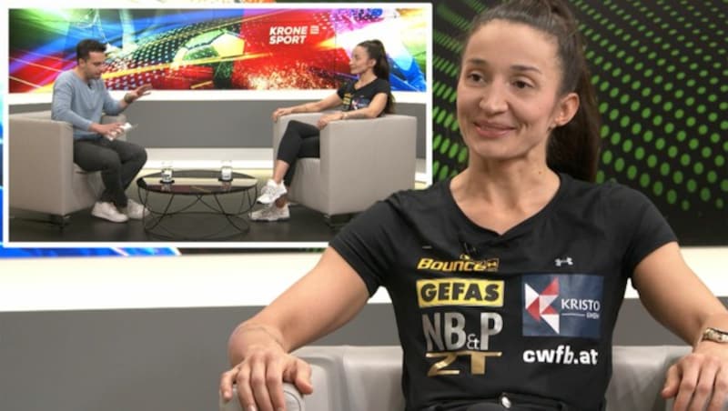 Michaela Kotaskova im Sport-Studio bei Michael Fally (Bild: krone.tv)