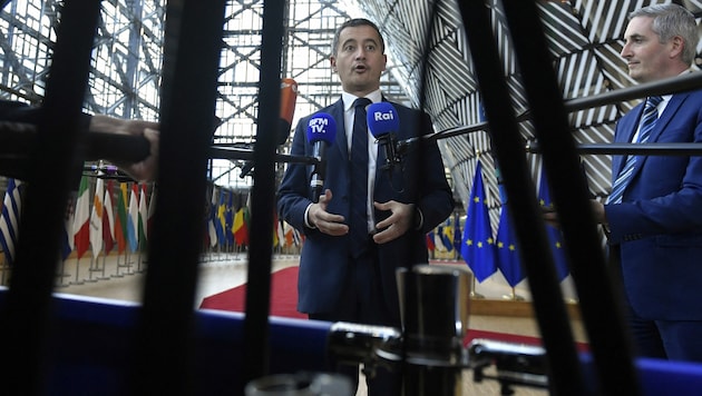 Frankreichs Innenminister Gerald Darmanin stellt sich gegen die italienische Regierung. (Bild: AFP/John THYS)