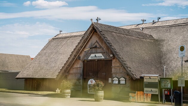 Die Pusztascheune in Illmitz ist seit Jahren Anziehungspunkt für Touristen und Einheimische. (Bild: kataneva_photography)